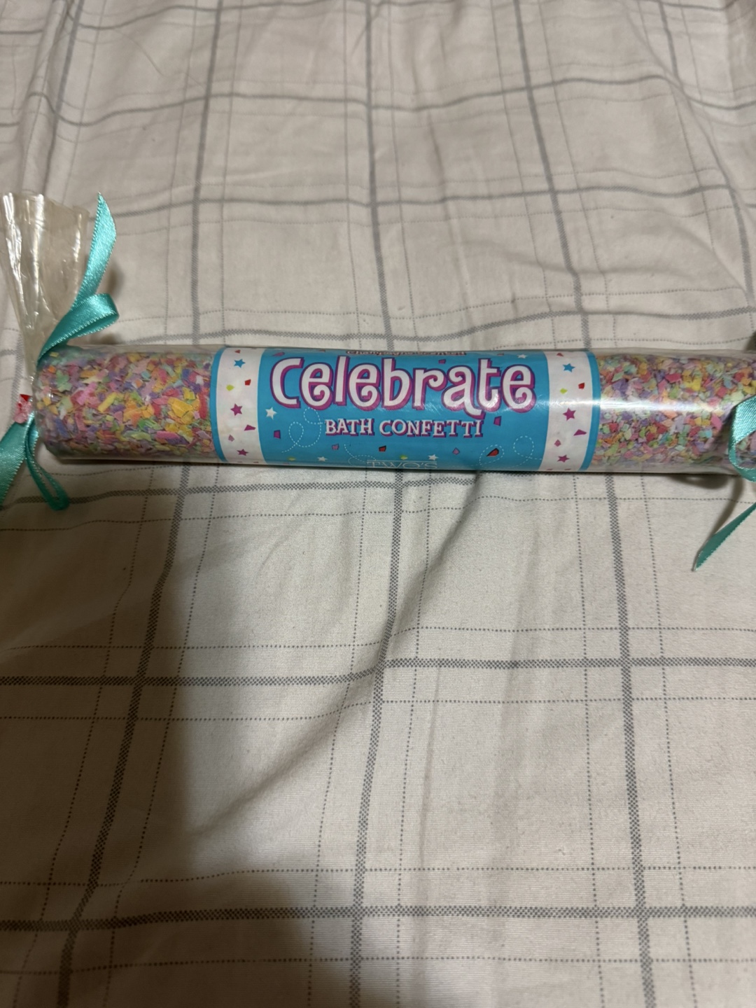 Celebrate Bath Confetti - Strawberries Champagne Scented