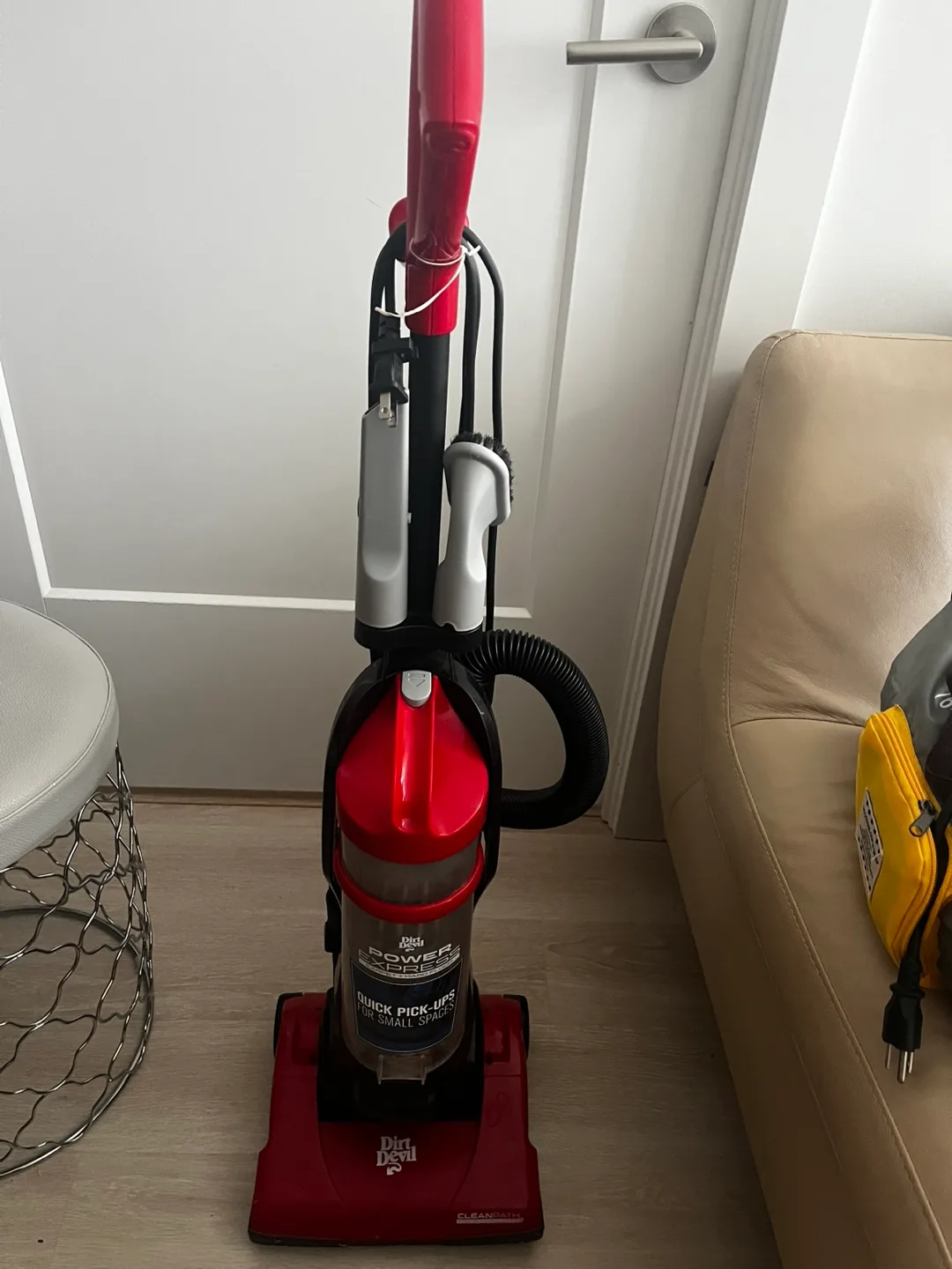 Dirt Devil Power Quick Pick-Ups Vacuum thumbnail