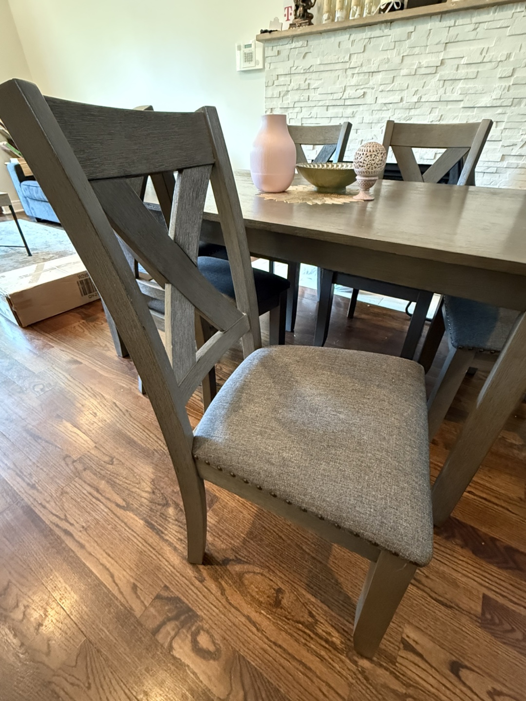 Ashley Furniture Dining Table with 6 Chairs - photo 3