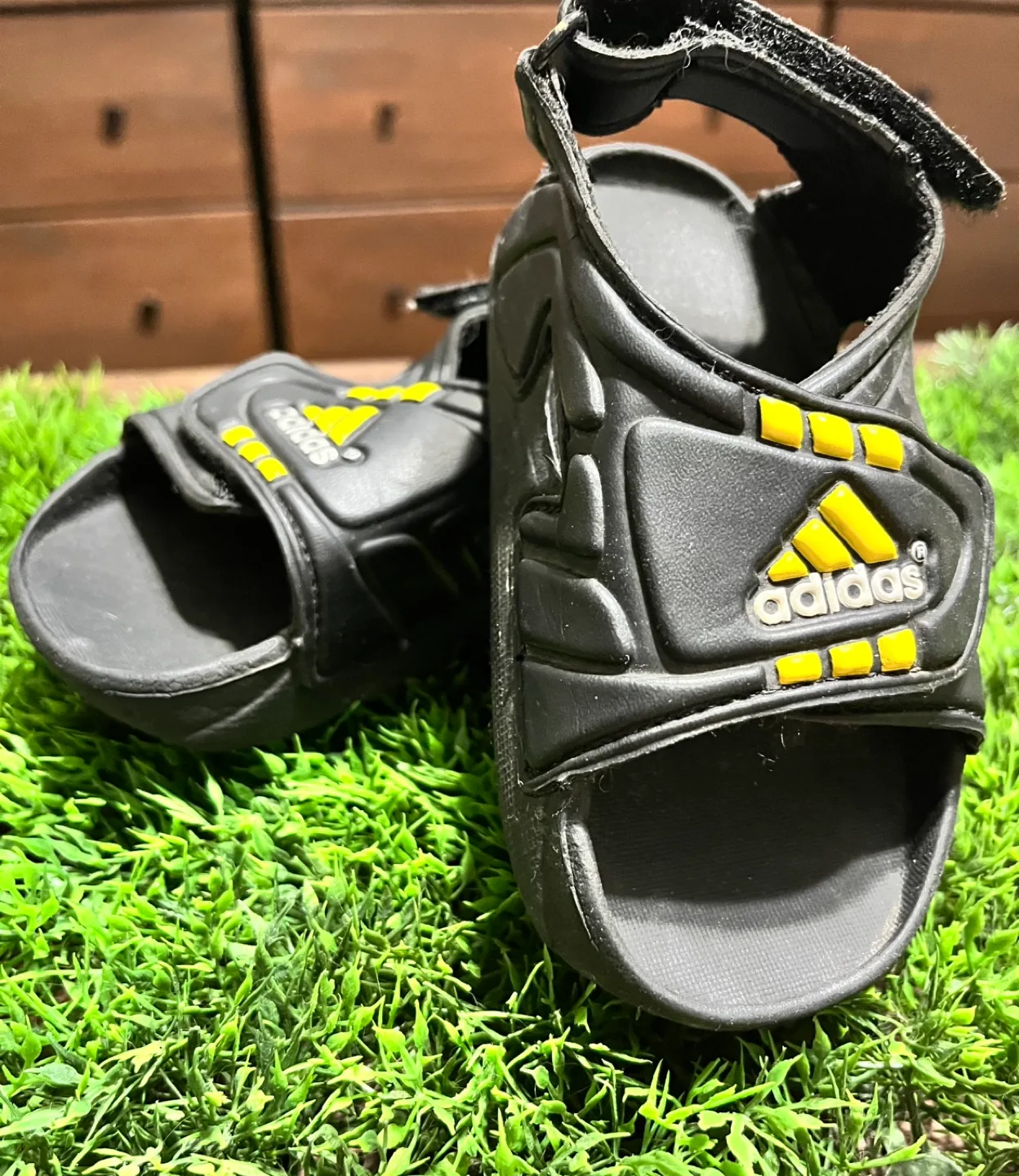 Adidas Toddler Sandals Size 7 thumbnail