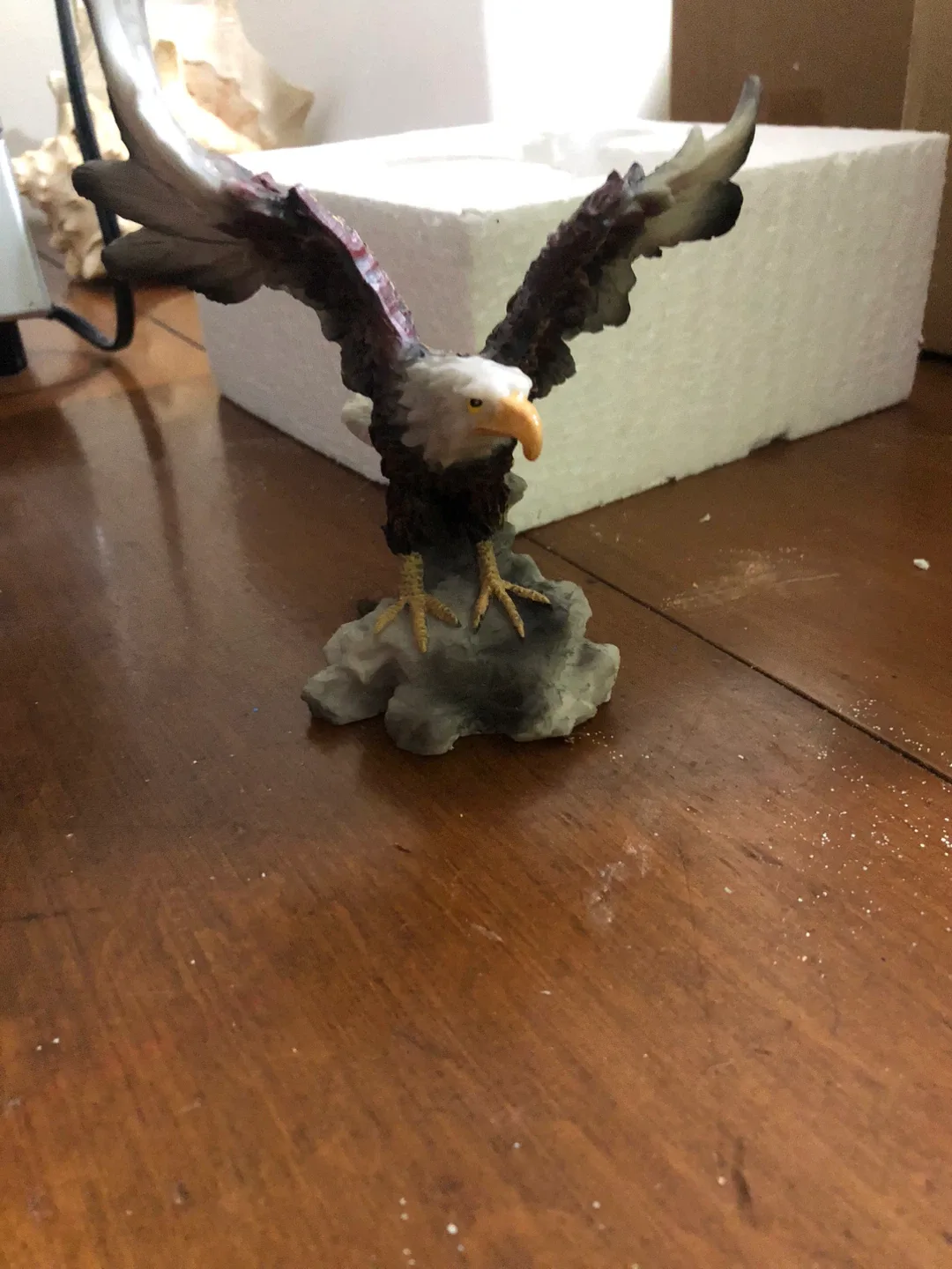 Eagle Figurine thumbnail