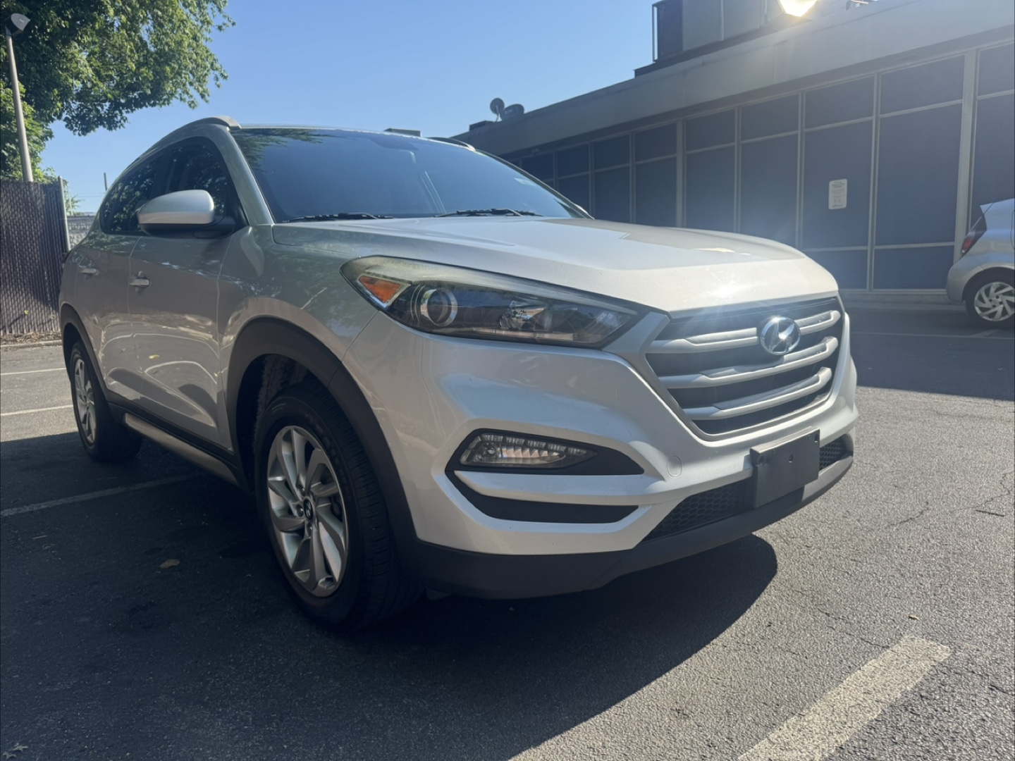 2017 Hyundai Tucson - Silver SUV - photo 2