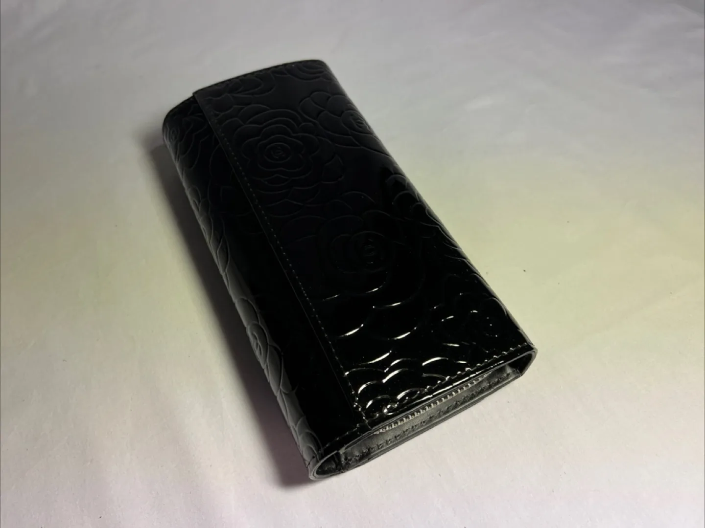 Black Floral Pattern Clutch image indicator(3)