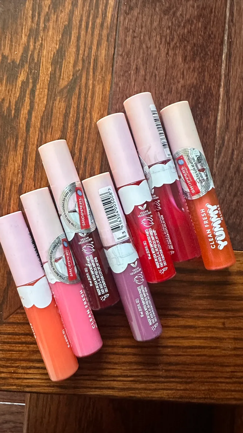 COVERGIRL Clean Fresh Yummy Gloss thumbnail
