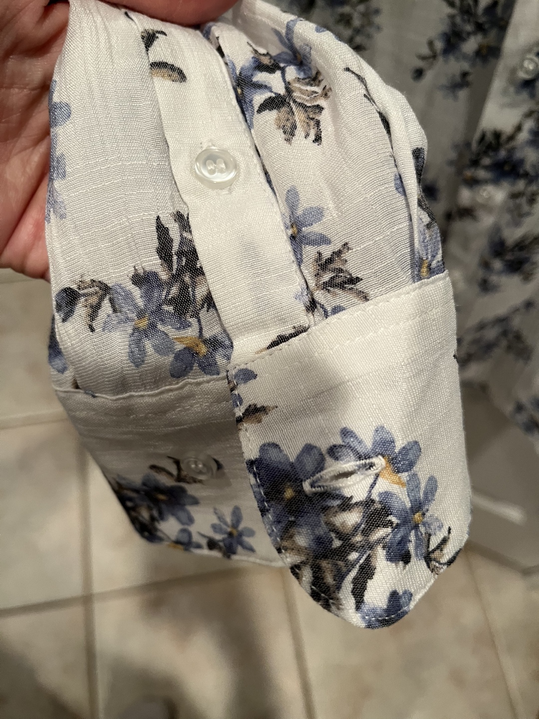 Blousology Floral Blouse - Size L/G - photo 3