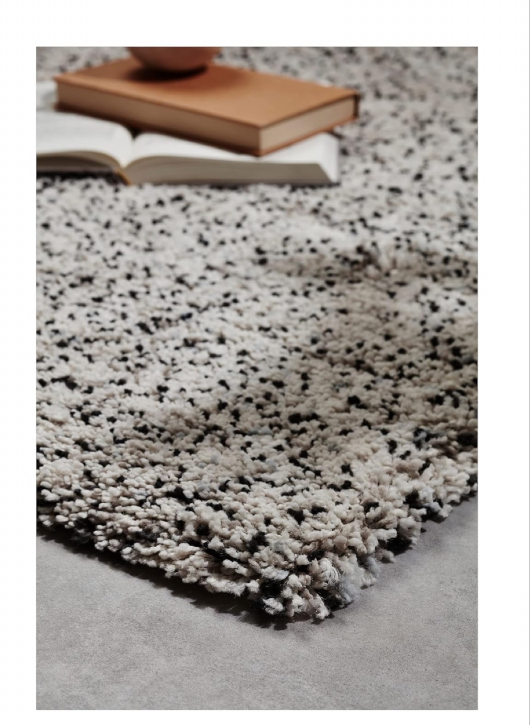 Ikea Rug - Beige/Off-White with details