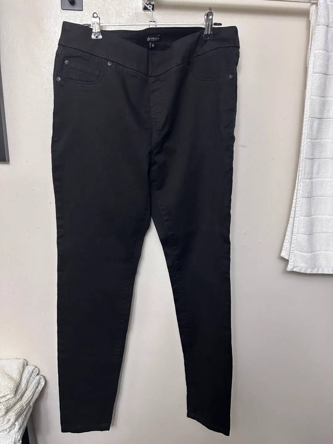 Women’s Haggar Black Pants - Size 10 thumbnail