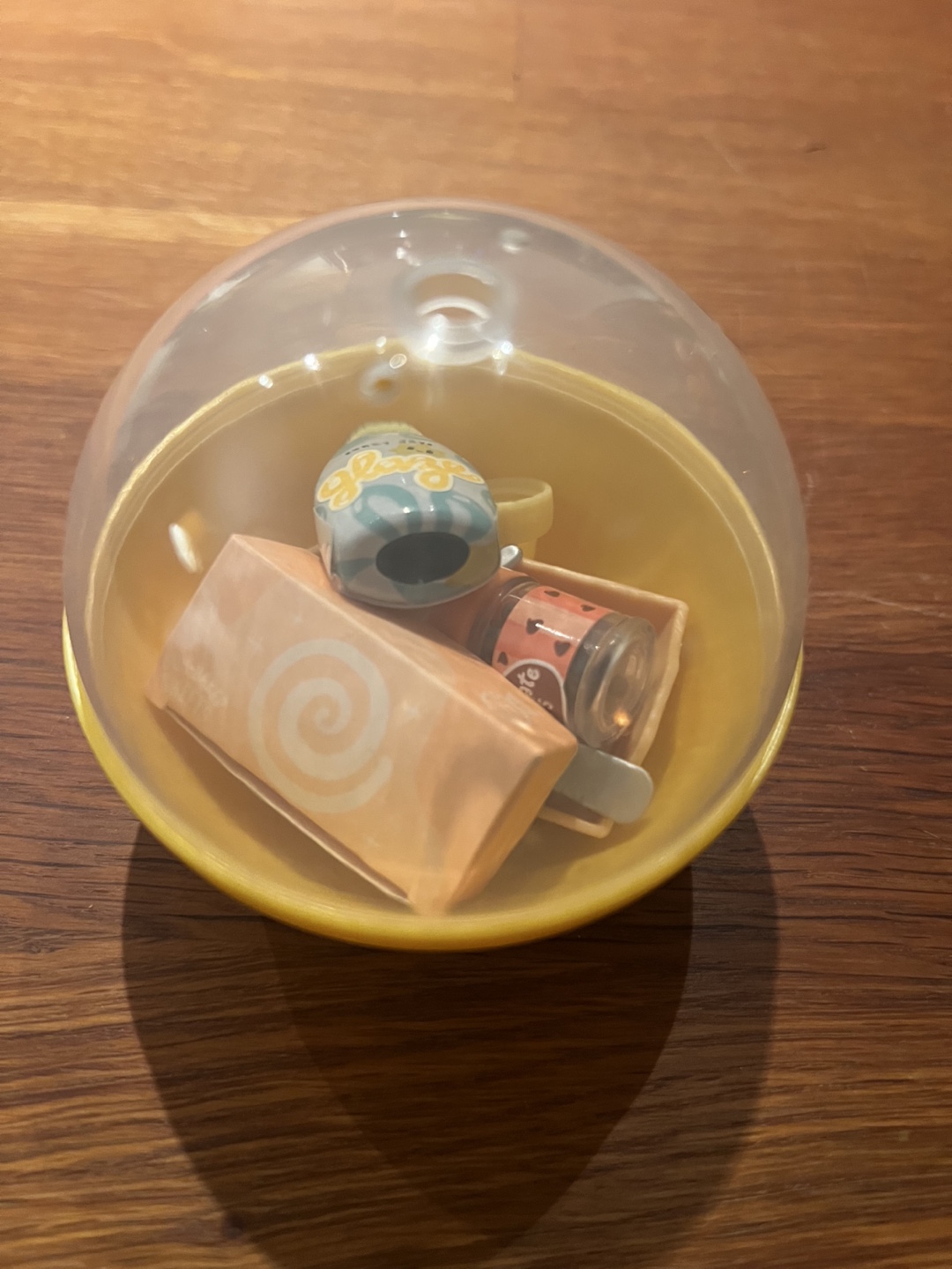 Miniatures cinnamon bun