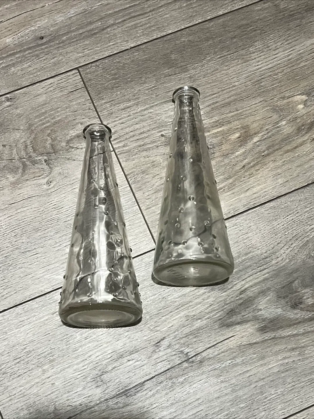 Bud vases thumbnail