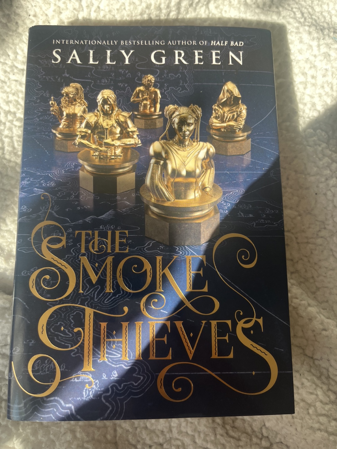 The Smoke Thieves by Sally Green - photo 2