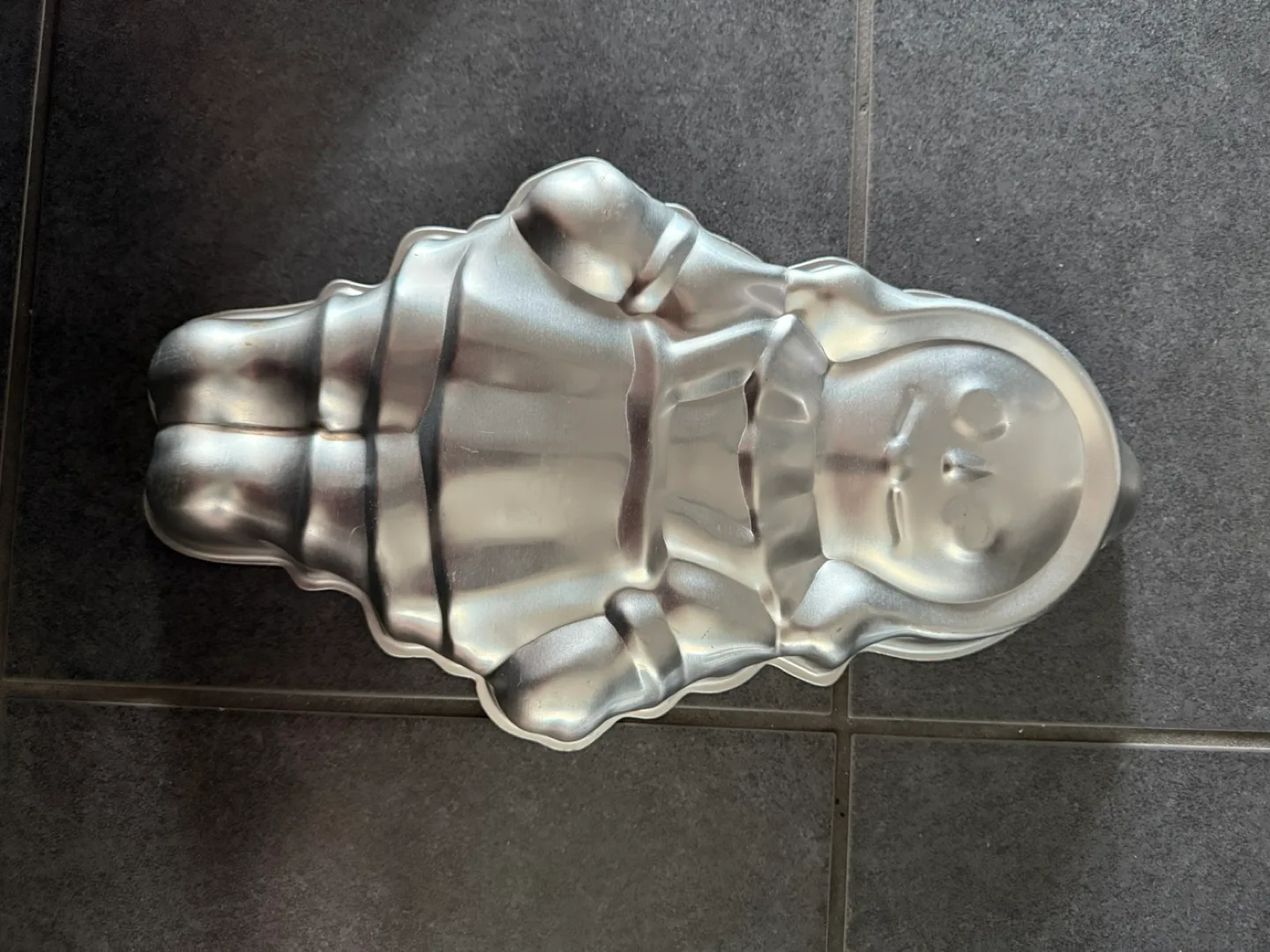 Wilton Cake Pans - Rudolph, Cupid, Skeleton image indicator(5)