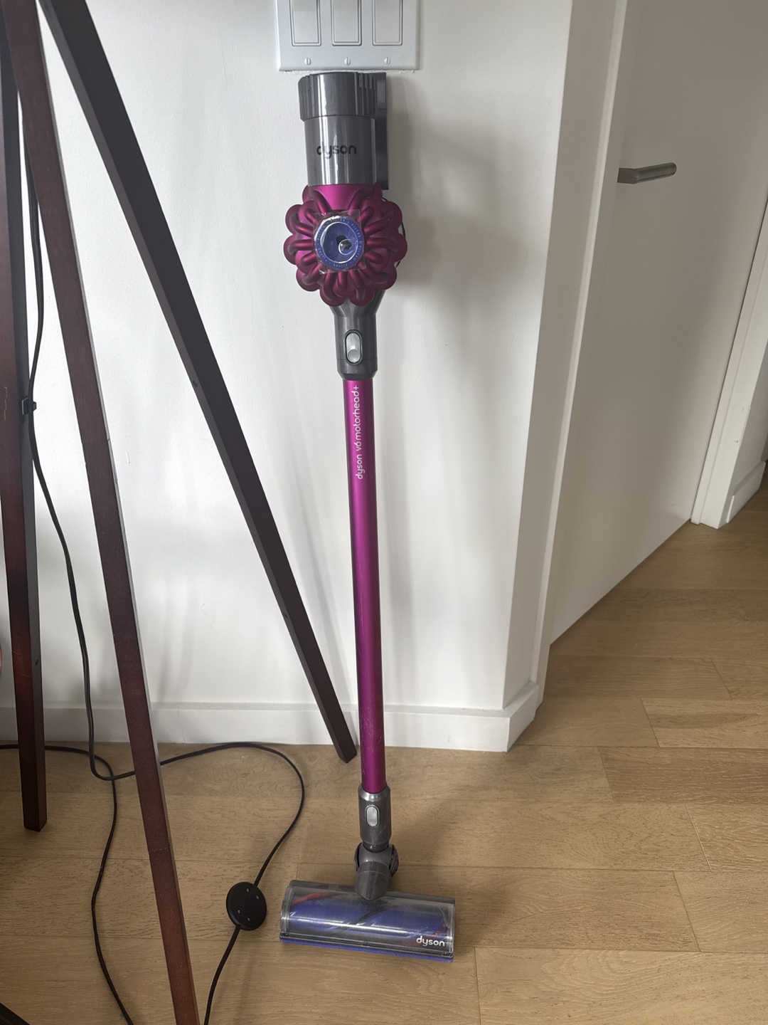 Dyson V6 Motorhead+ Cordless Vacuum - Used