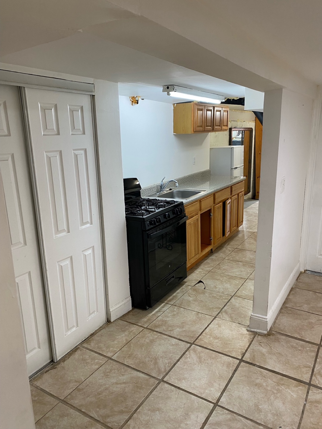 Basement for rent - photo 3