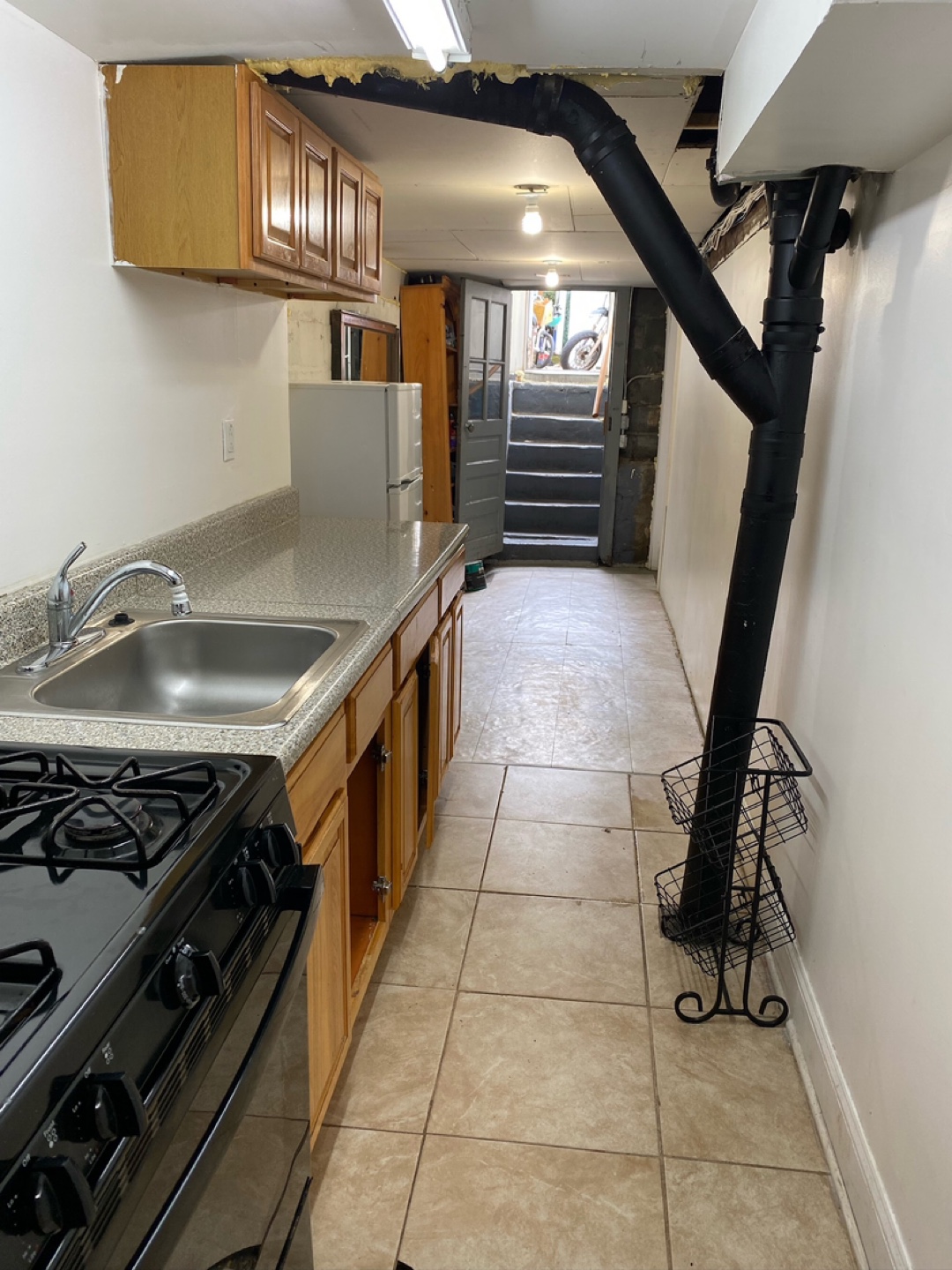 Basement for rent - photo 5