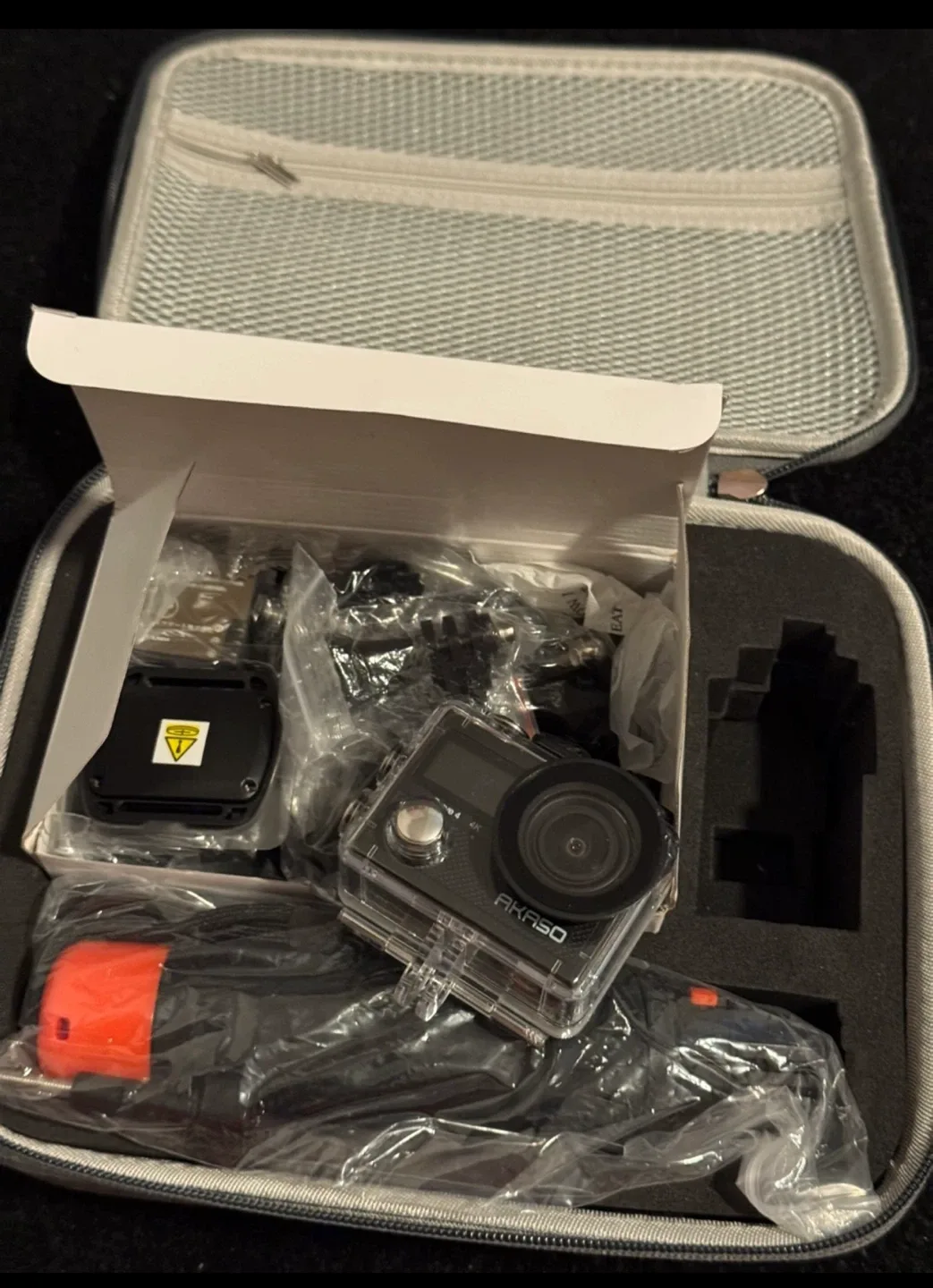 AKASO Brave 4 Action Camera with Waterproof Floating Hand Grip image indicator(2)