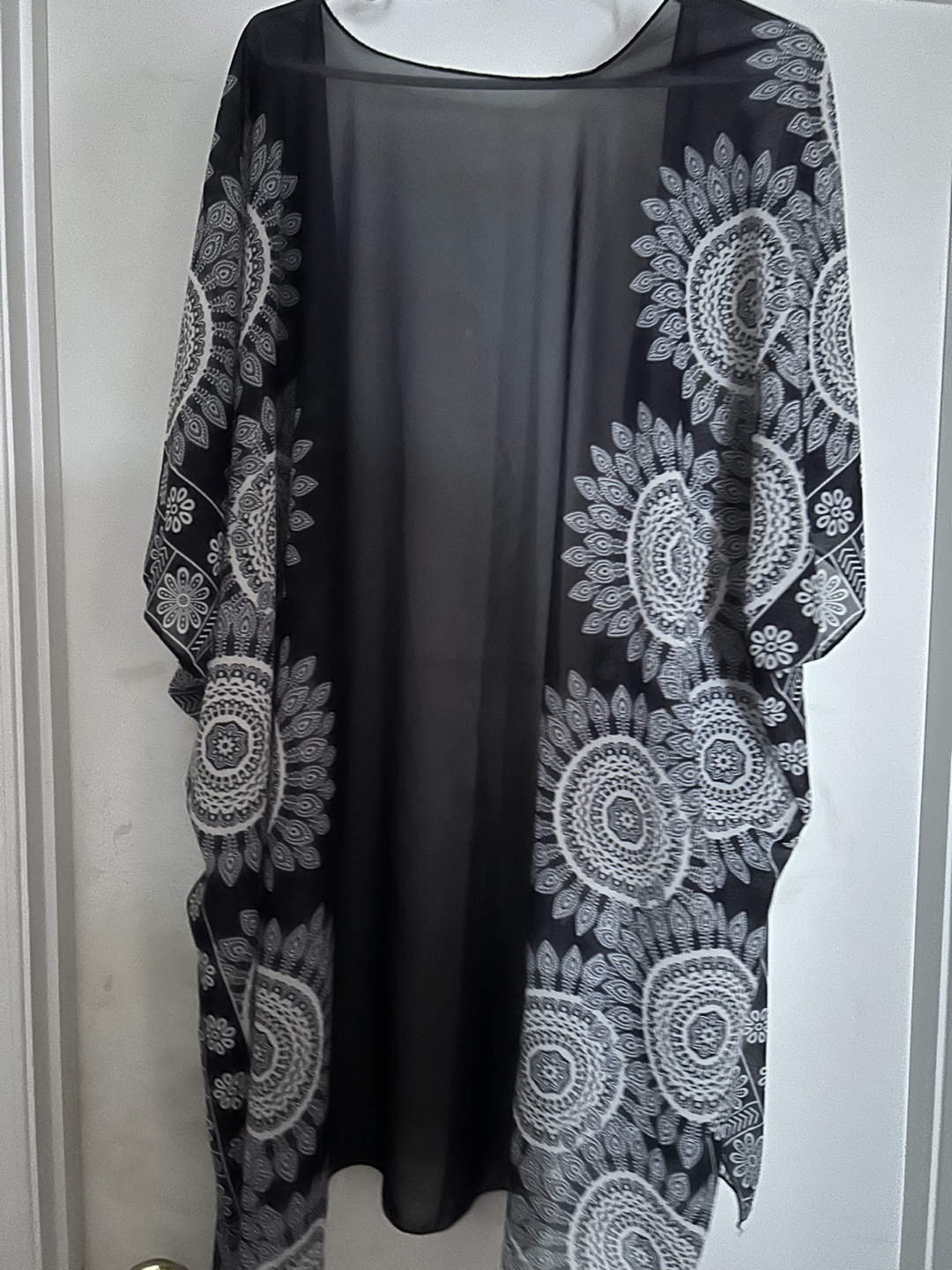 Black & White Floral Kimono - photo 2