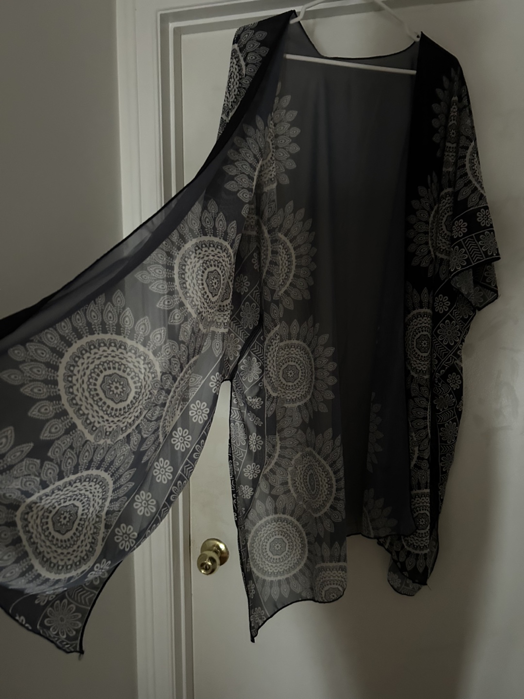 Black & White Floral Kimono - photo 4