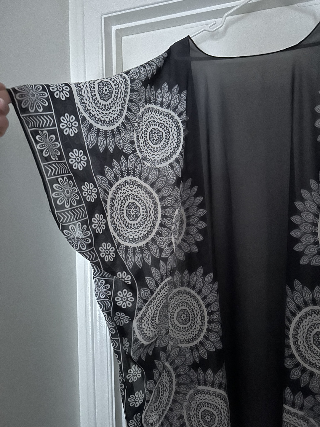 Black & White Floral Kimono - photo 3