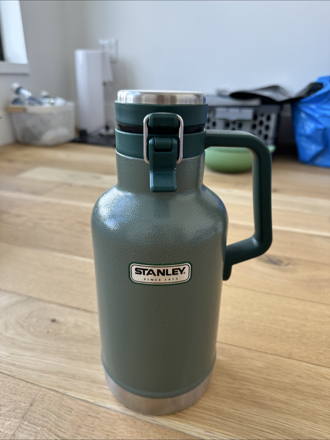 Stanley Green 64oz Insulated Growler