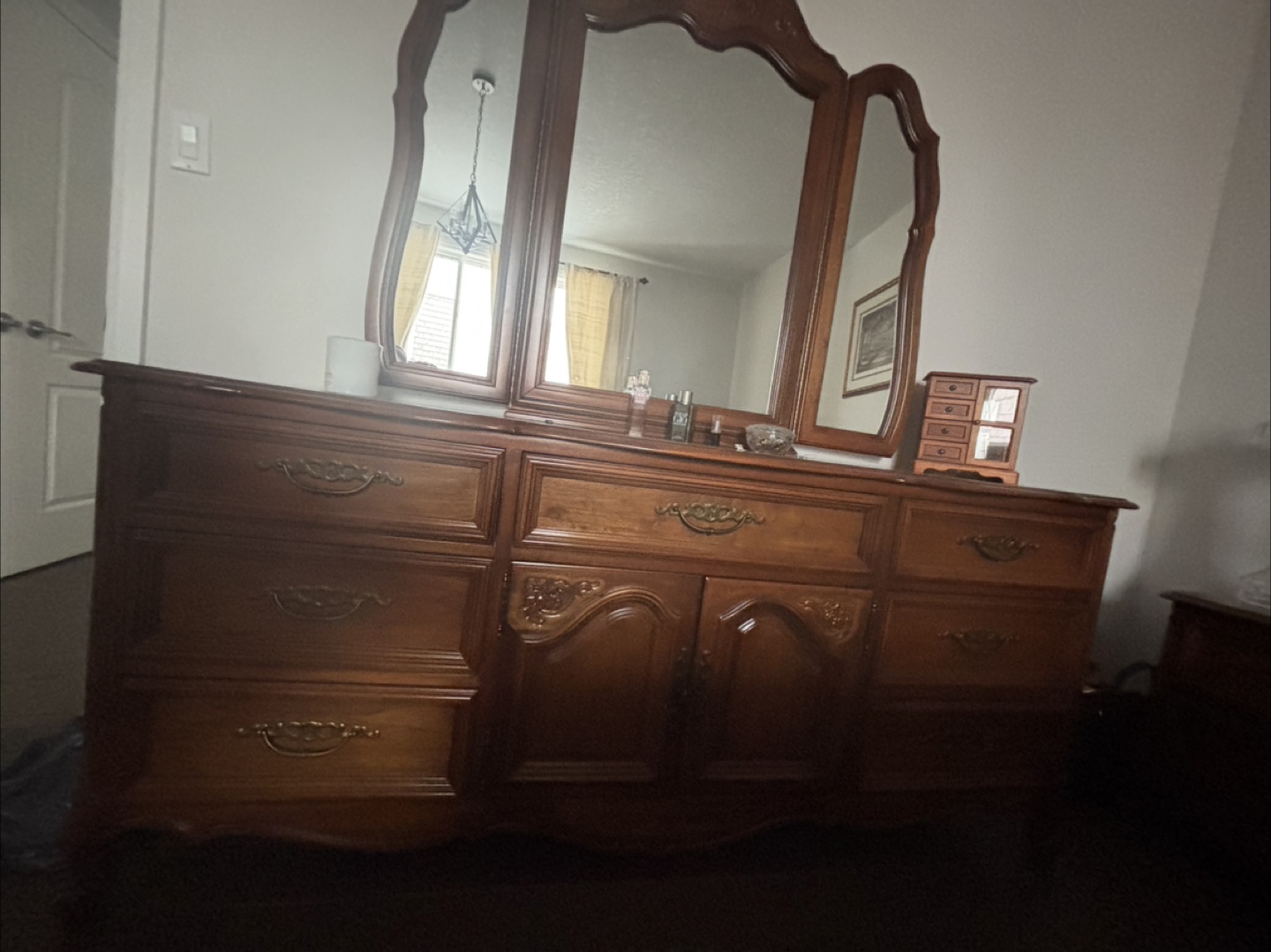 Antique Wood Bedroom Set - photo 5