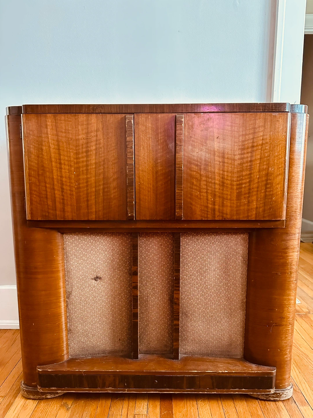 Vintage RCA Victor Superheterodyne Radio Model QU61