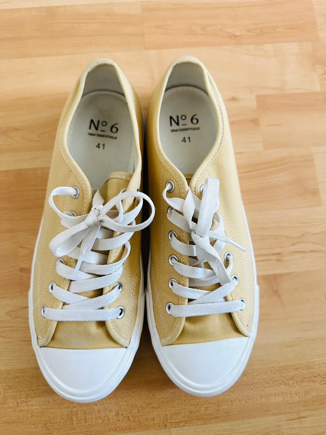 H&M Essentials Canvas Sneakers - Size 41 image indicator(3)