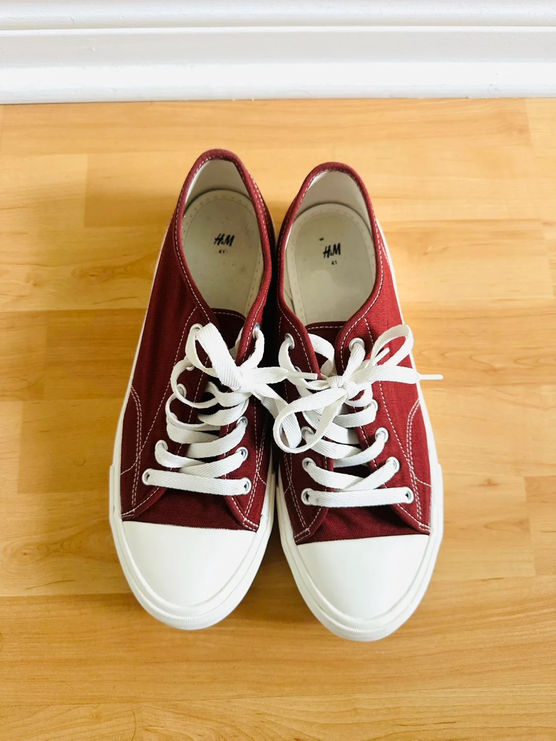 H&M Essentials Canvas Sneakers - Size 41 image indicator(7)