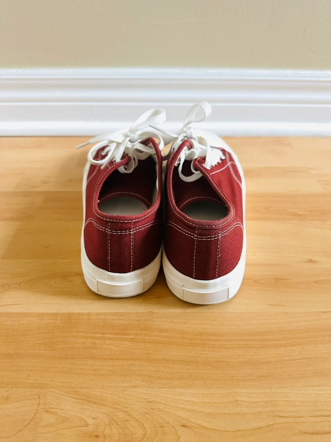 H&M Essentials Canvas Sneakers - Size 41 image indicator(8)