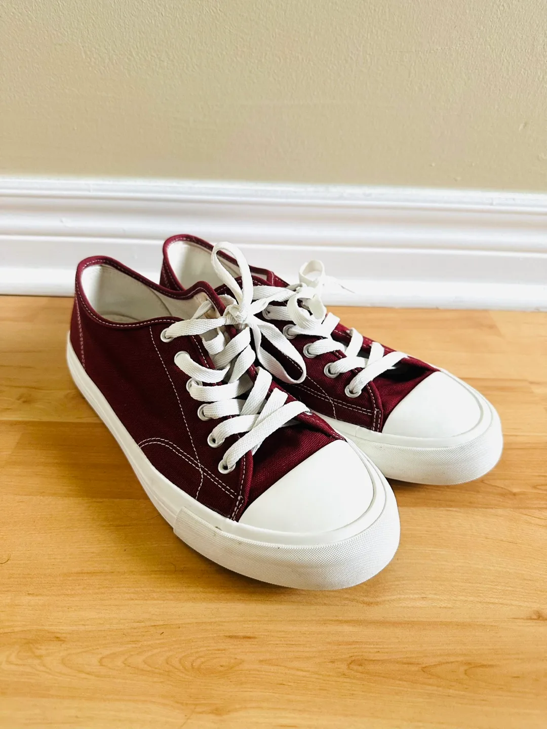 H&M Essentials Canvas Sneakers - Size 41 image indicator(9)