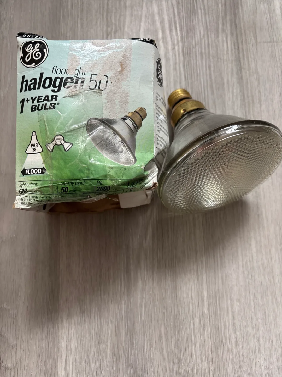 GE Halogen Flood Light Bulb thumbnail