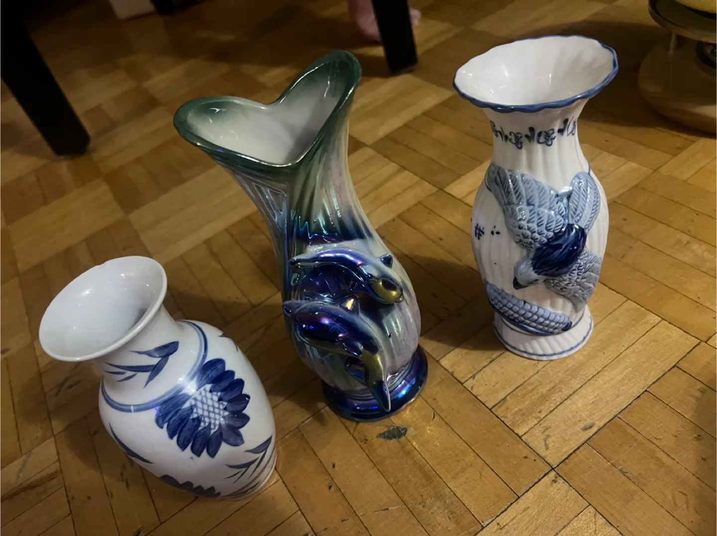 White Ceramic Tureen & Decorative Vase image indicator(7)