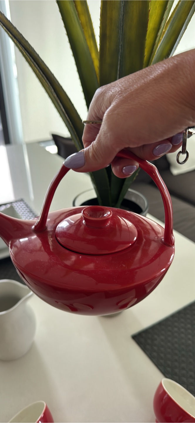 Red Tea Set - Teapot, Cups & Pitcher - photo 2