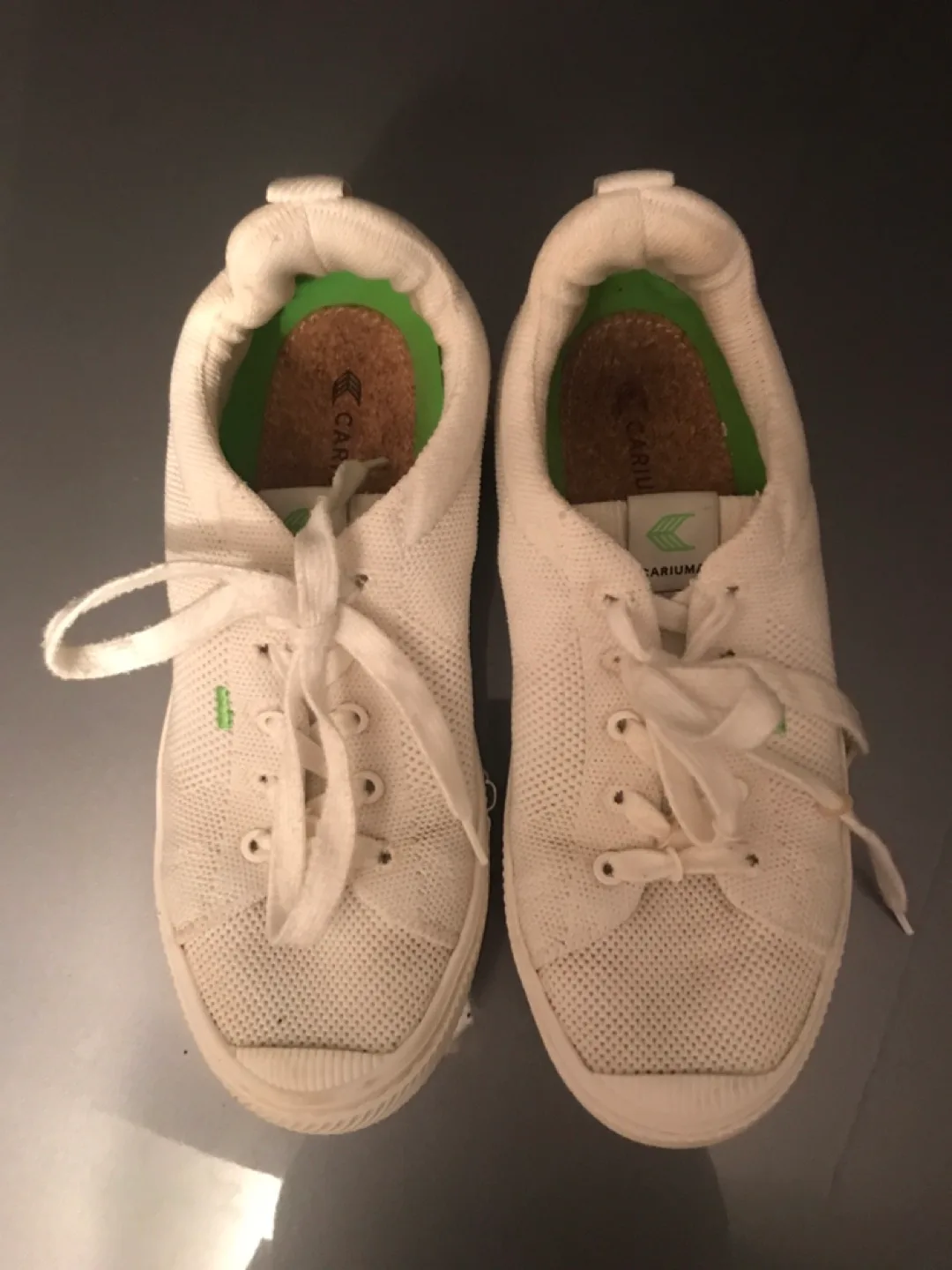 Cariuma White Canvas Sneakers thumbnail