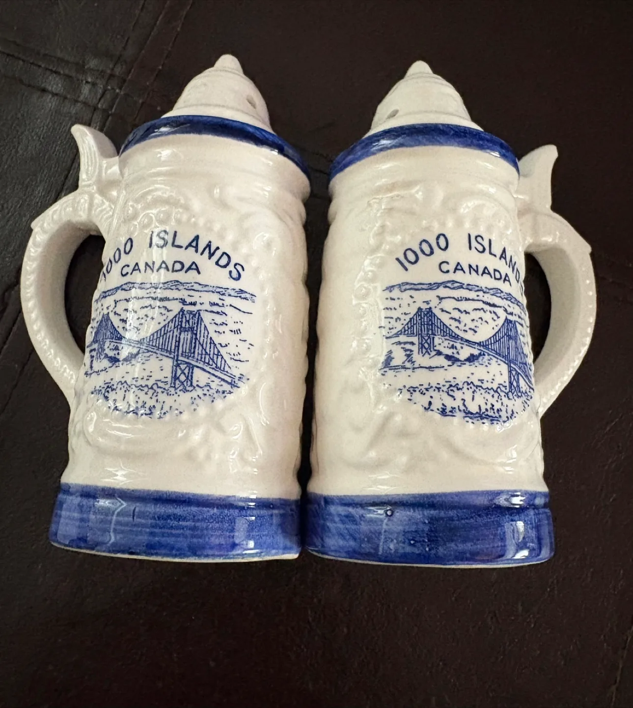 Vintage 1000 Islands Canada Salt & Pepper Shakers thumbnail