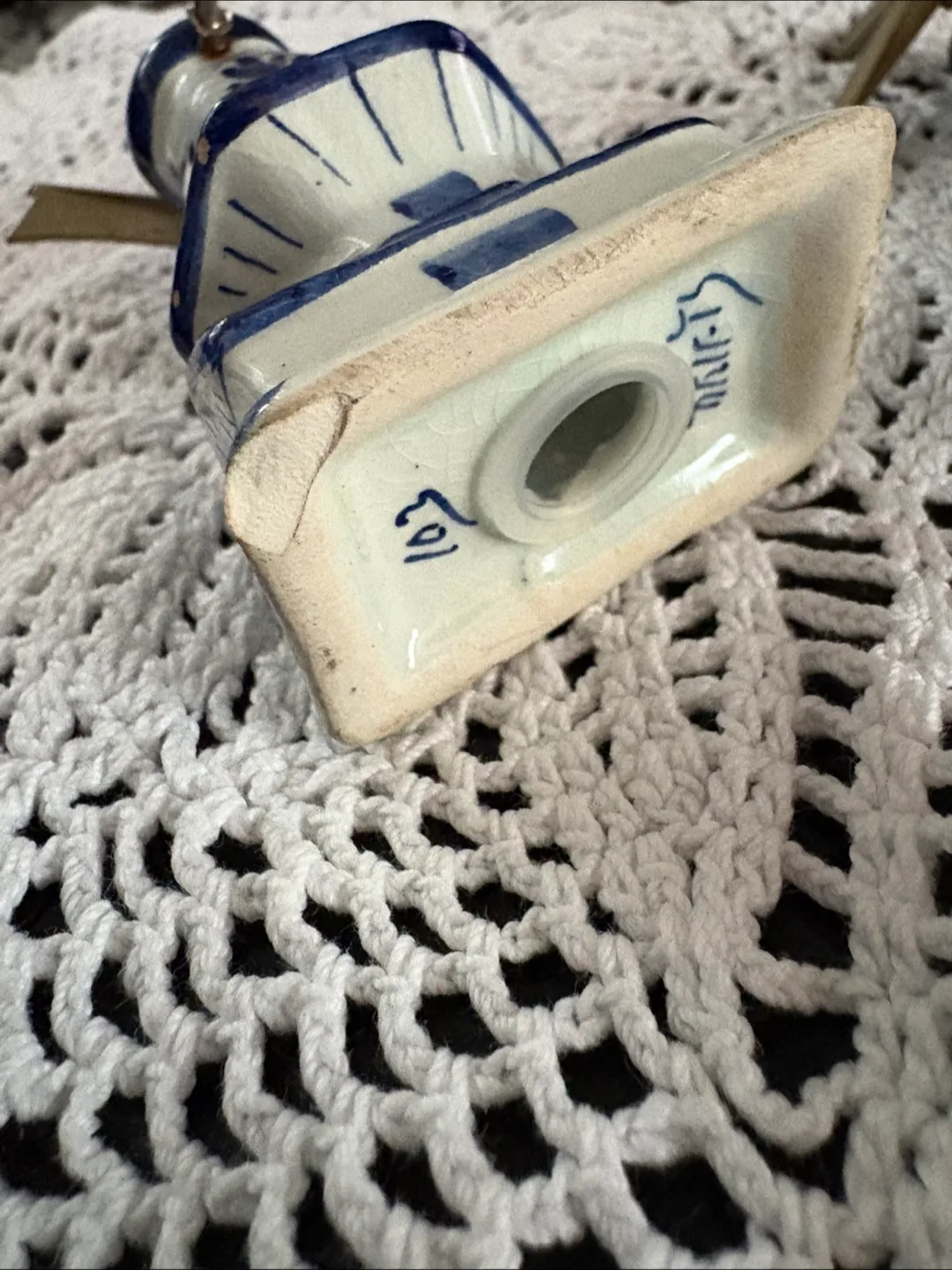 Vintage Delfts Holland Windmill Salt & Pepper Shakers image indicator(4)