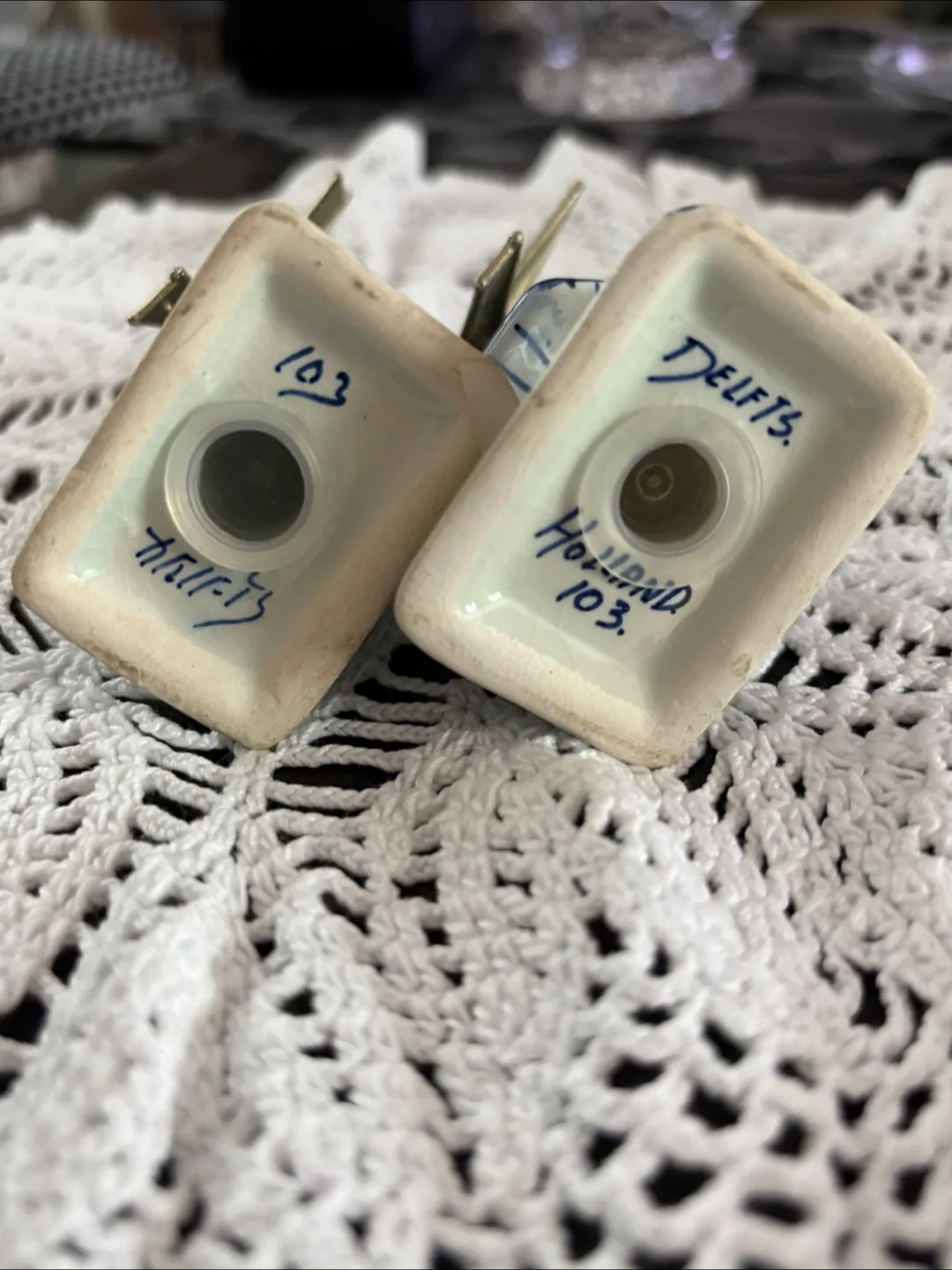 Vintage Delfts Holland Windmill Salt & Pepper Shakers image indicator(3)