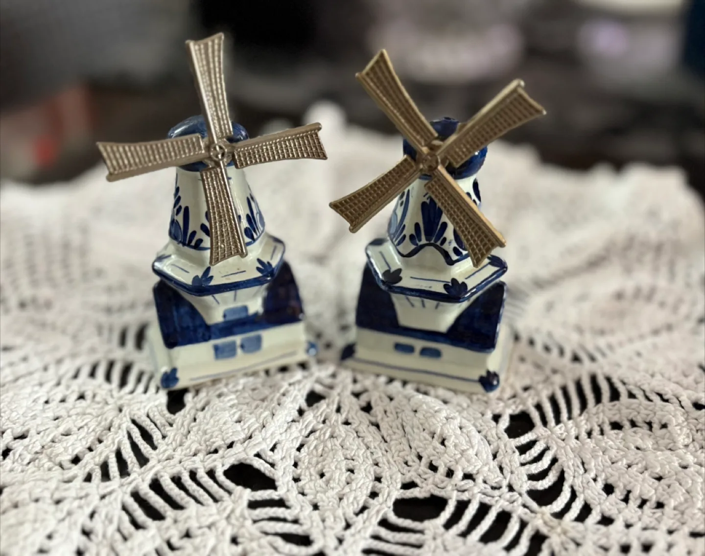 Vintage Delfts Holland Windmill Salt & Pepper Shakers thumbnail