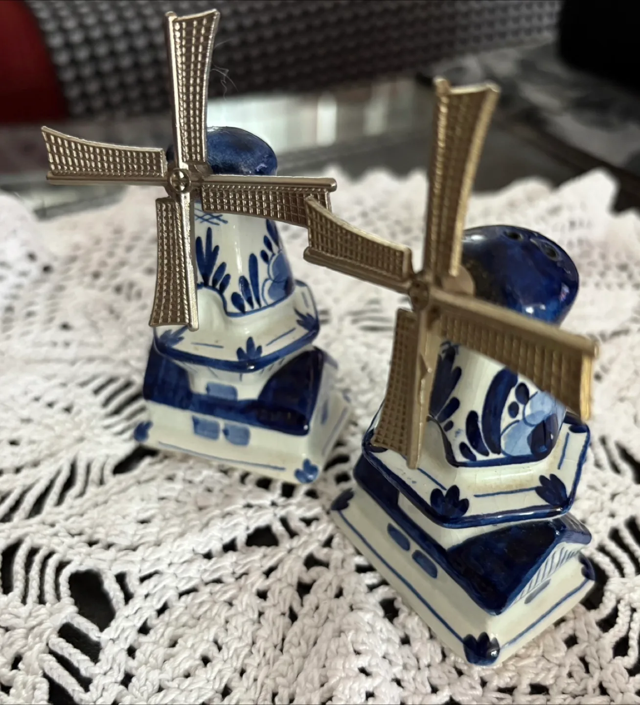 Vintage Delfts Holland Windmill Salt & Pepper Shakers image indicator(2)