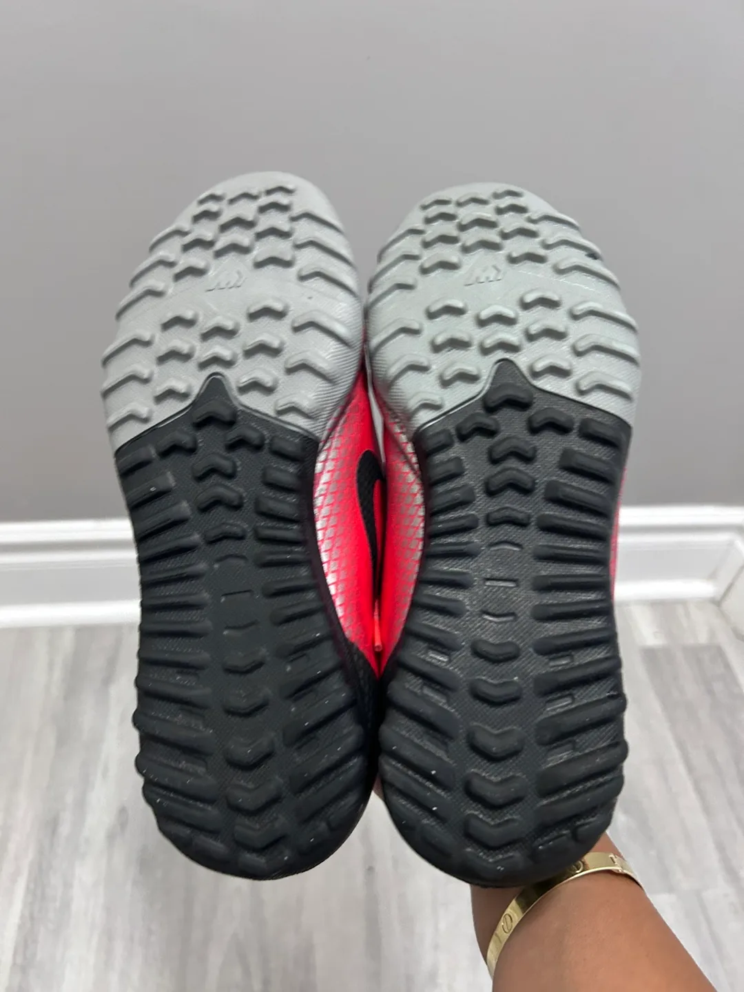 Nike Mercurial Youth Soccer Shoes - Size 4.5 image indicator(3)