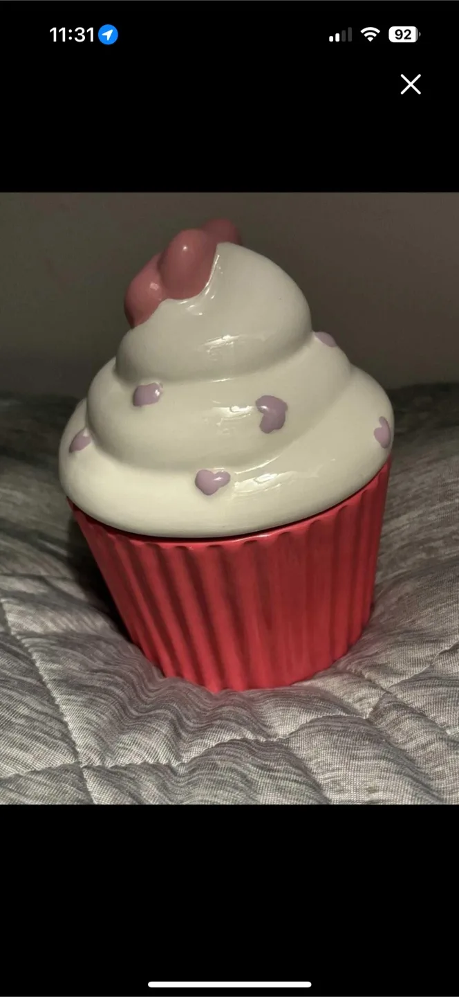 Charmed Aroma Vanilla Cupcake Candle thumbnail