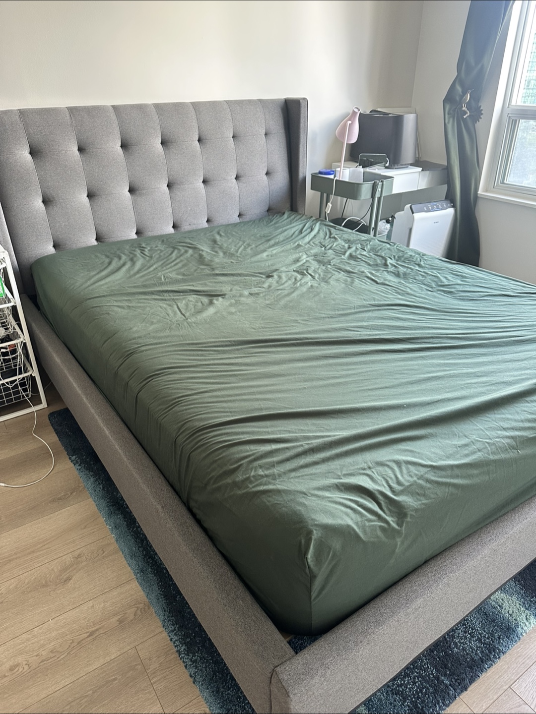 Upholstered Platform Bed Frame - Queen Size - photo 2