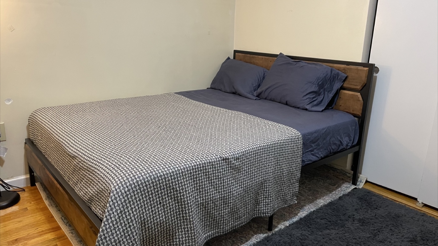 Queen Size Bed with Bed frame - photo 3