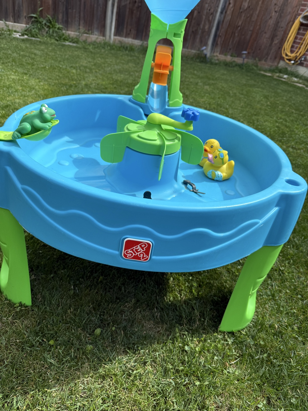 Step2 Duck Dive Water Table