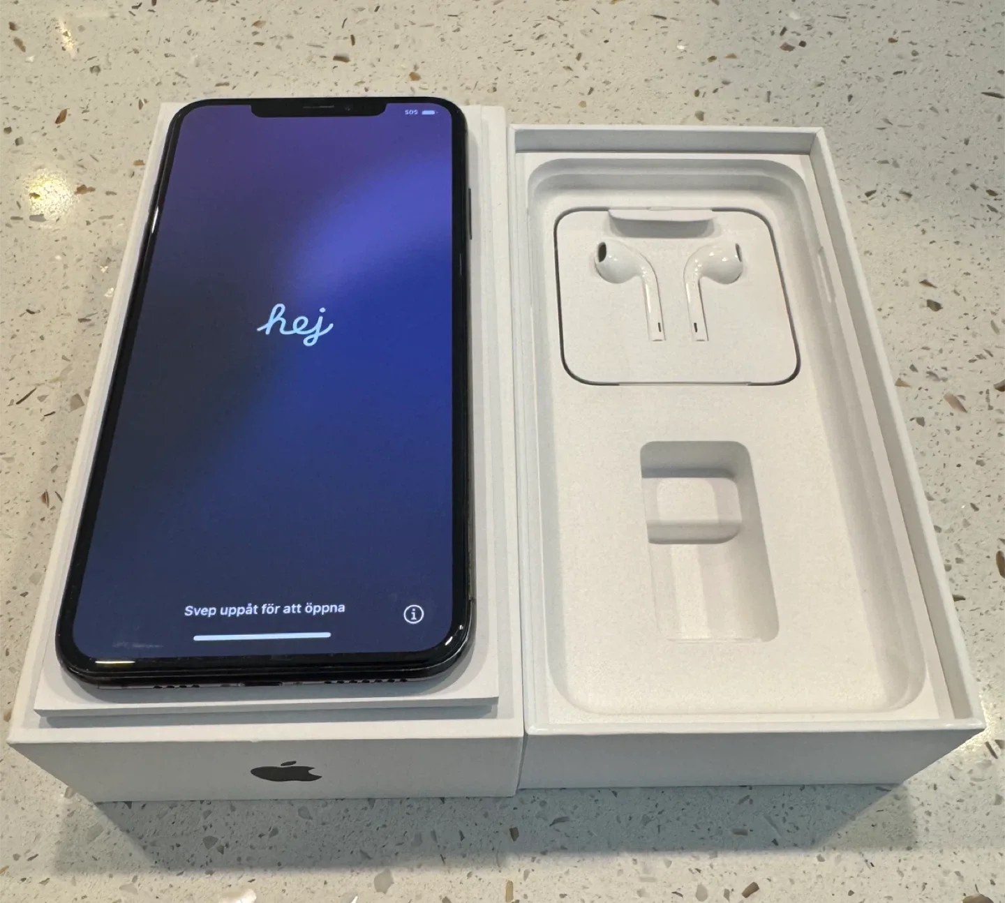 iPhone Xs Max - 64 GB unlocked thumbnail