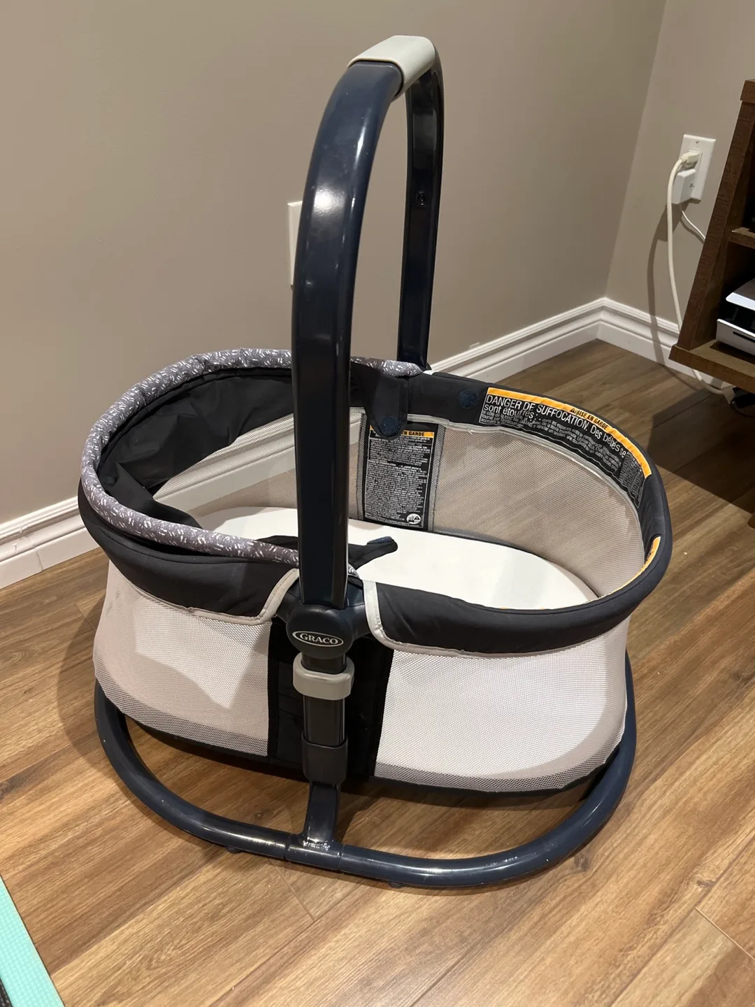 Adjustable Graco Pack n play bassinet image indicator(2)