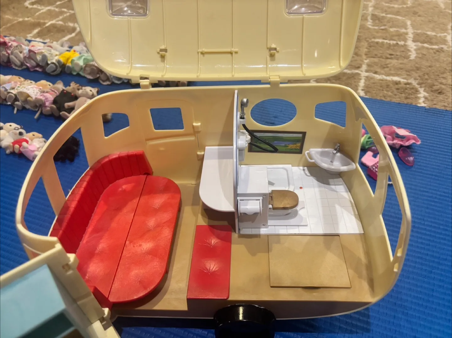 calico critter houses, figures, clothes image indicator(3)