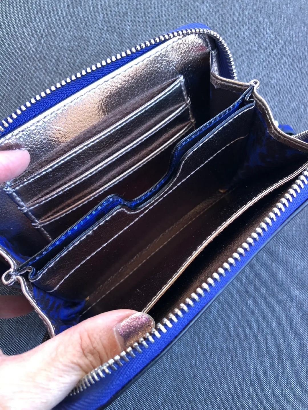 NWOT Stella & Dot Blue Wristlet Wallet image indicator(4)