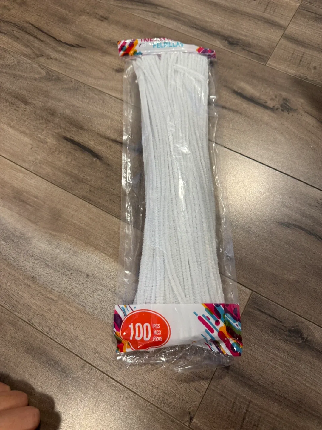 100 White Felpillas Pipe Cleaners thumbnail