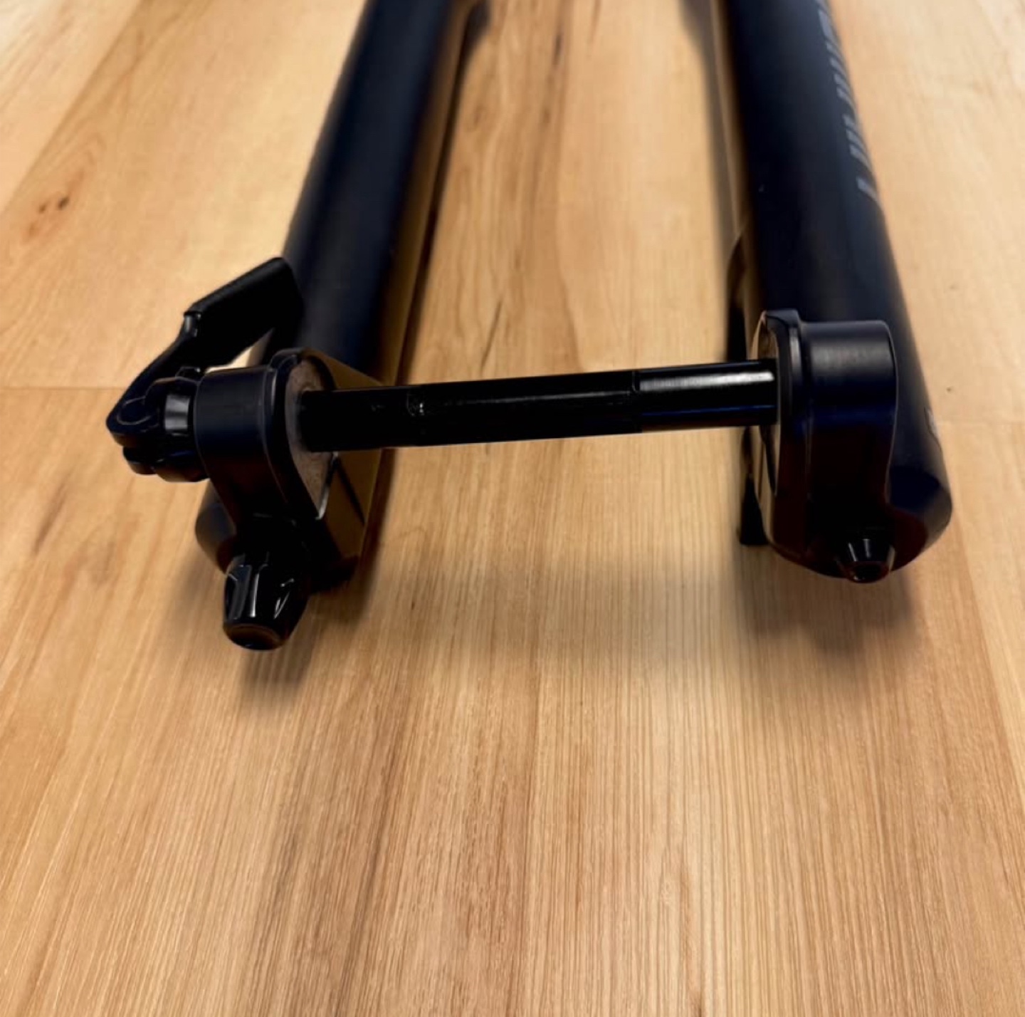 RockShox Domain Mountain Bike Fork - Black - photo 3
