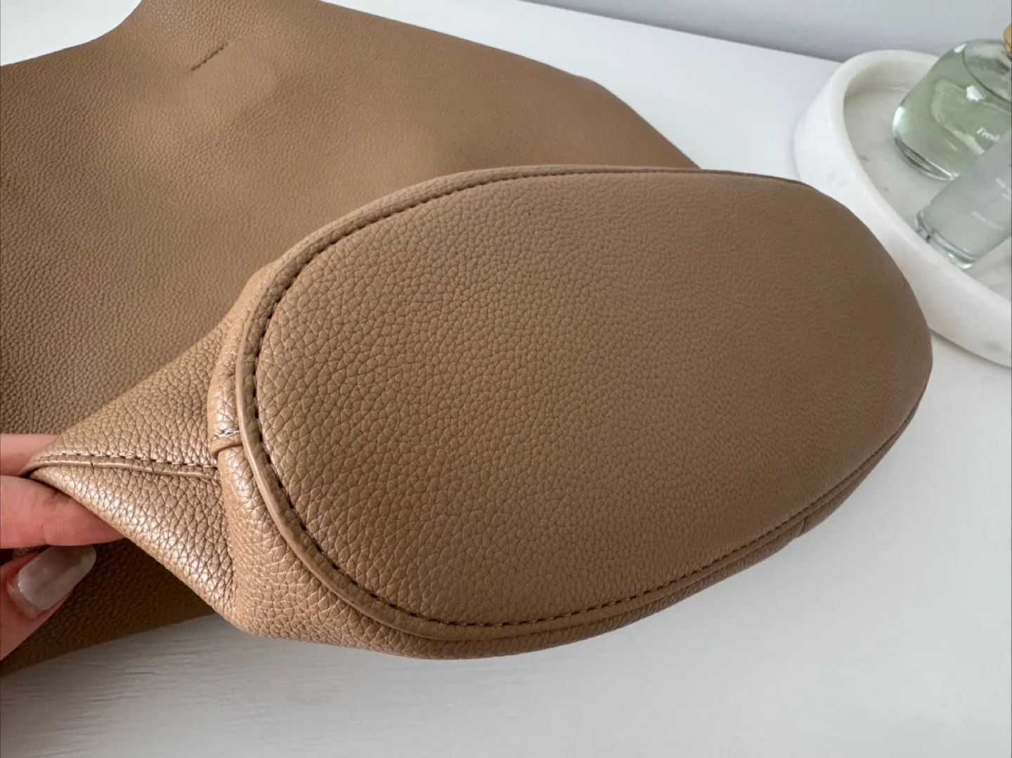 Beige Tote image indicator(6)